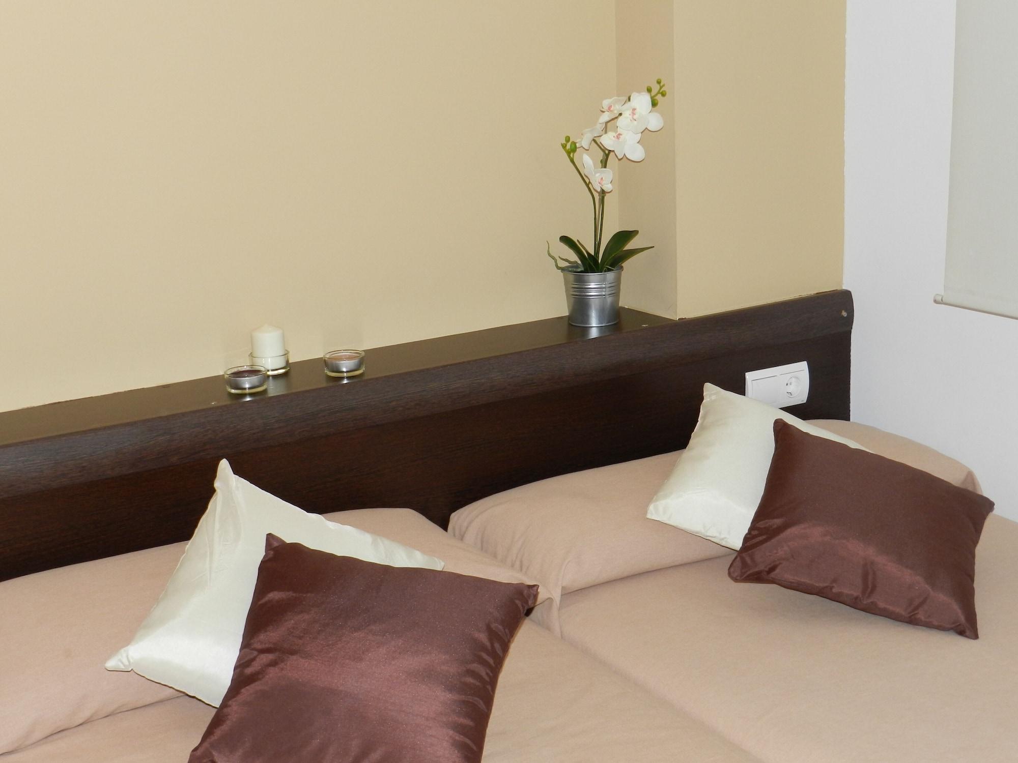 Hotel Travessera Βαρκελώνη Εξωτερικό φωτογραφία
